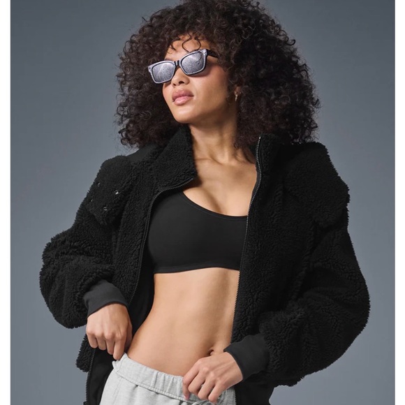 ALO Yoga Women Black Fleece Jacket Never Worn - Picture 5 of 6